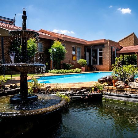 Asante Guest House Vanderbijlpark Exterior photo