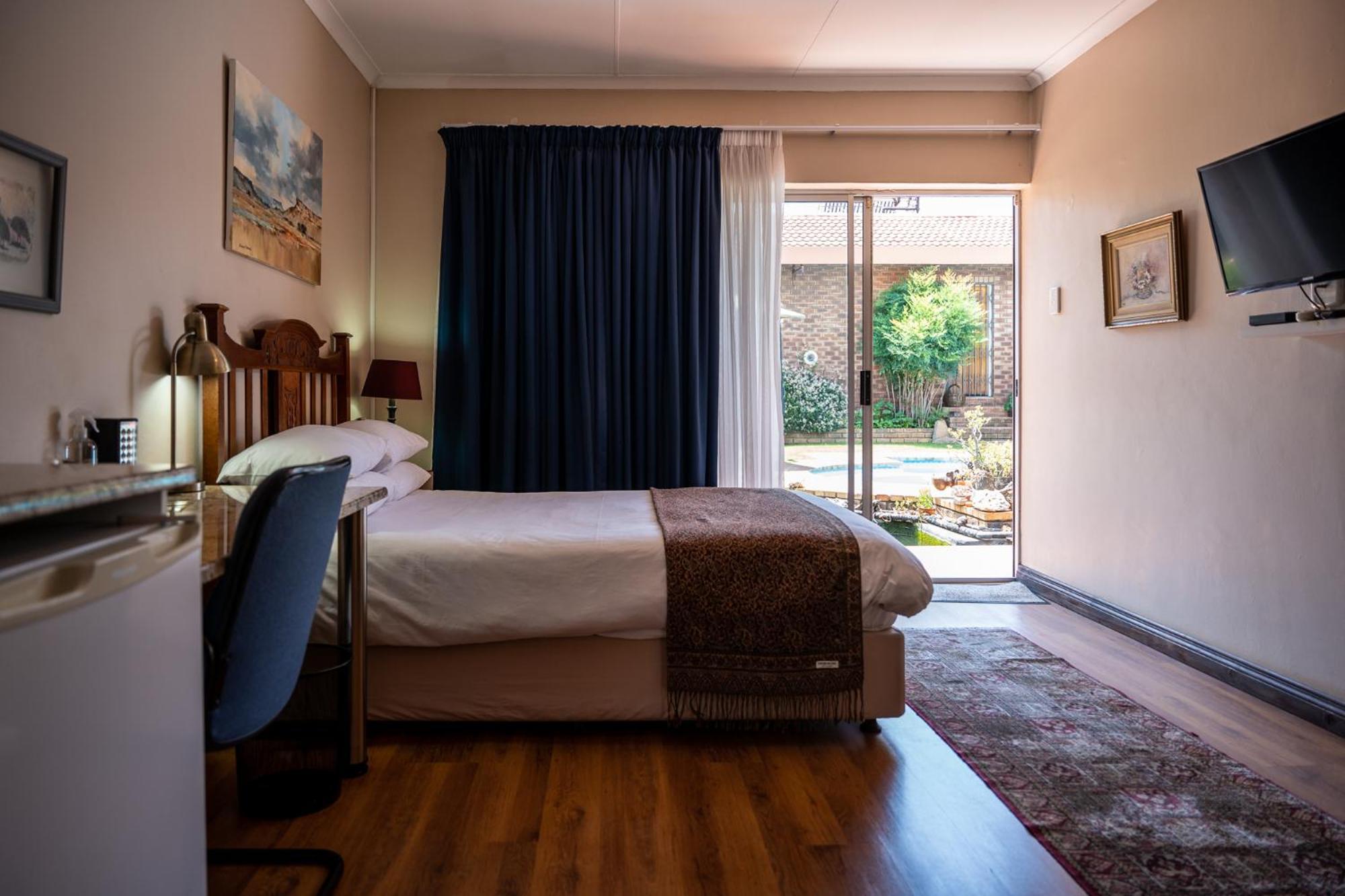Asante Guest House Vanderbijlpark Exterior photo