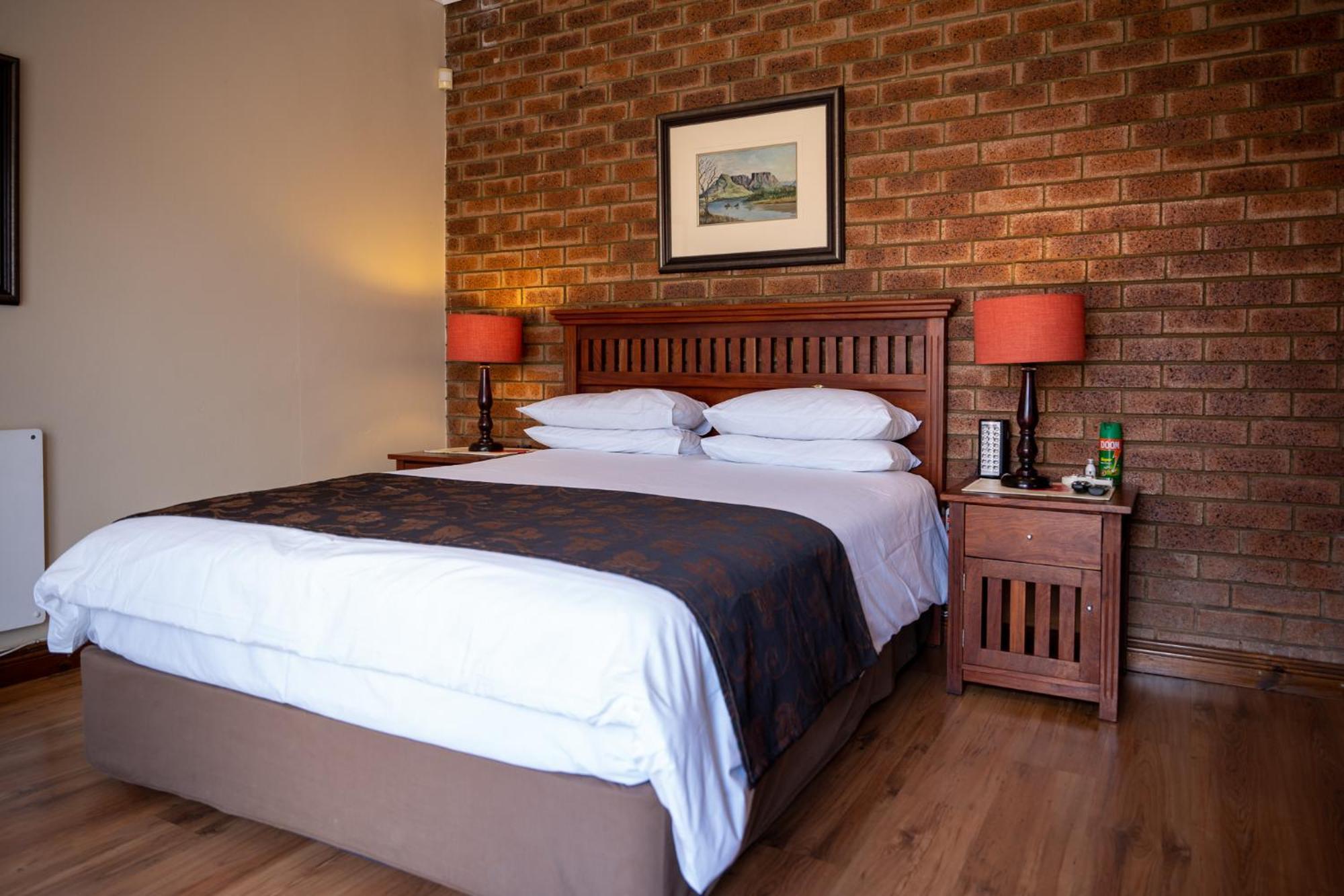 Asante Guest House Vanderbijlpark Exterior photo