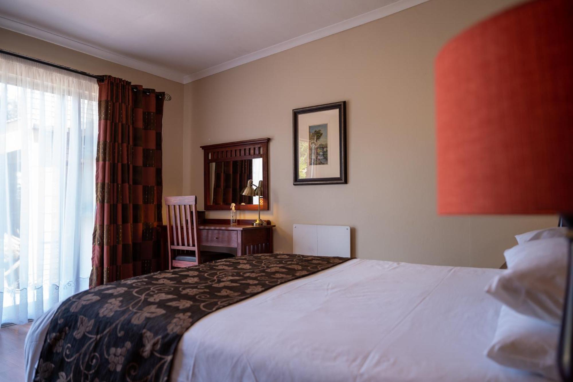 Asante Guest House Vanderbijlpark Exterior photo