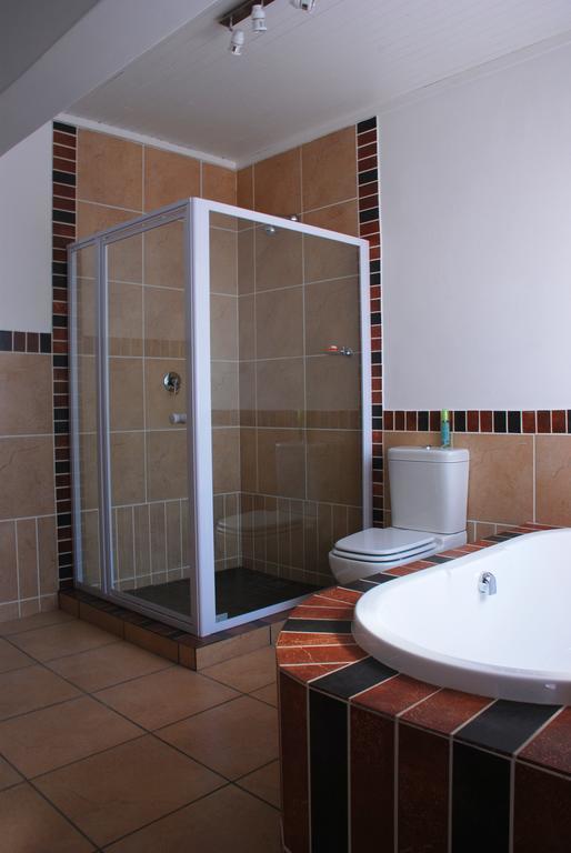 Asante Guest House Vanderbijlpark Exterior photo
