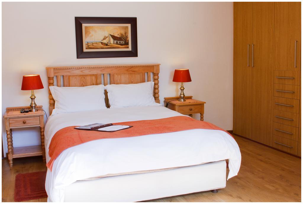 Asante Guest House Vanderbijlpark Exterior photo
