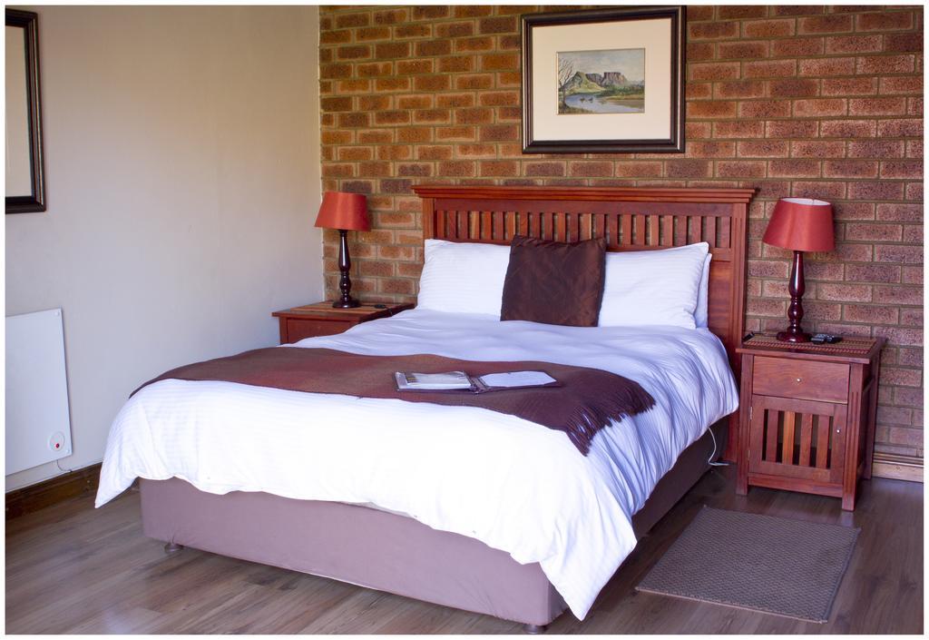Asante Guest House Vanderbijlpark Exterior photo